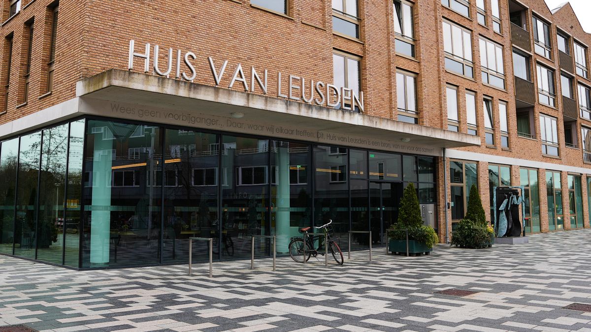 'We zijn eruit': Volle raadzaal Leusden bij presentatie nieuw coalitieakkoord