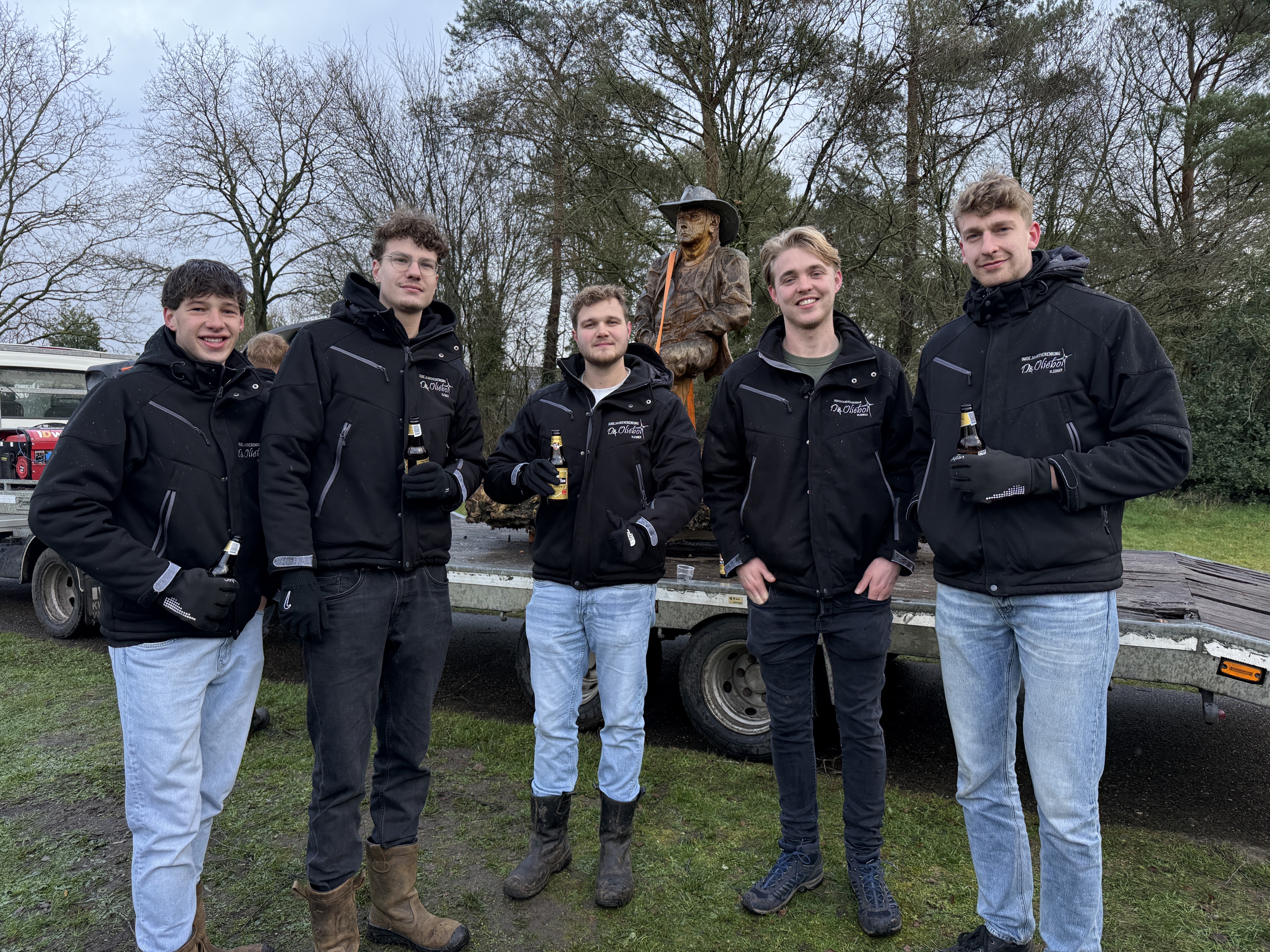 Oudejaarsstunt van De Oliebol met Harry Muskee vanwege naoberschap