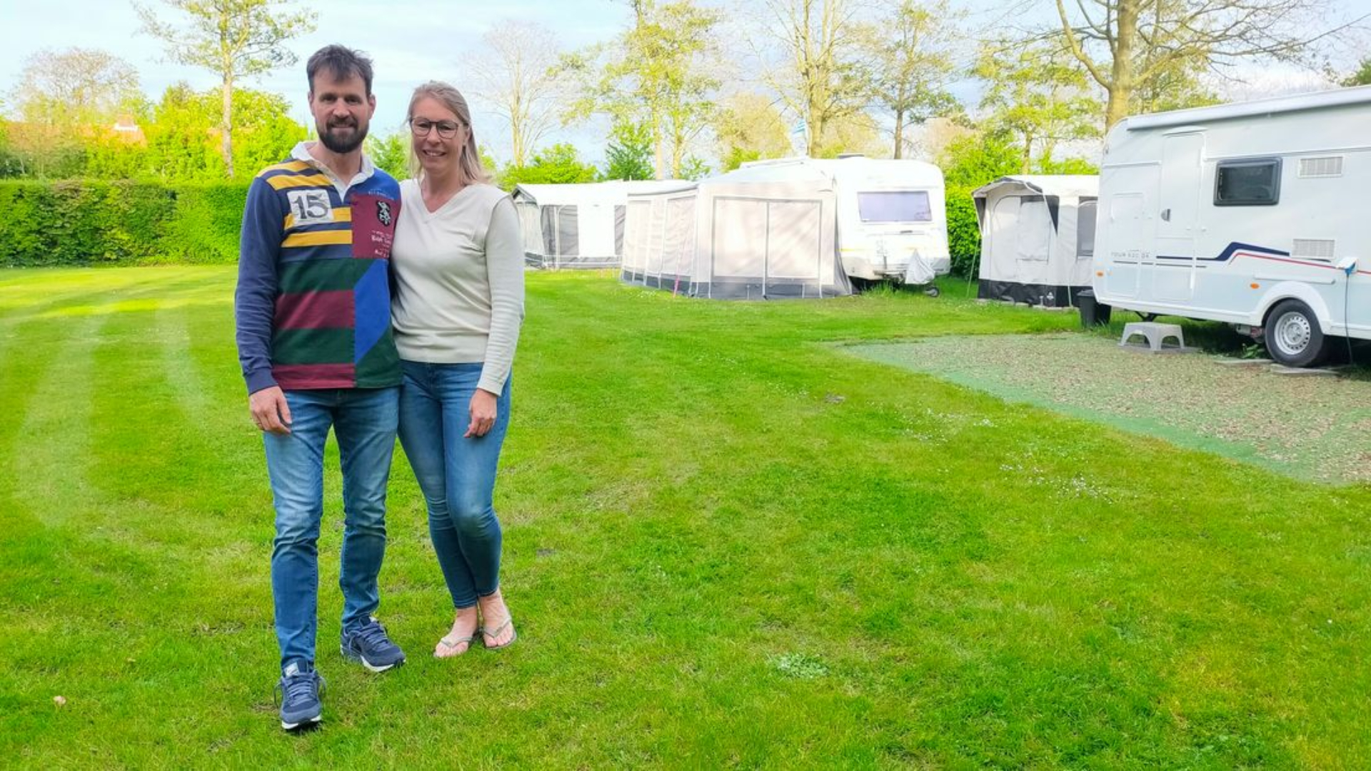 Ingrid en Ronald nemen zonder ervaring een camping over: 'Ik heb nog nooit in een tent geslapen'