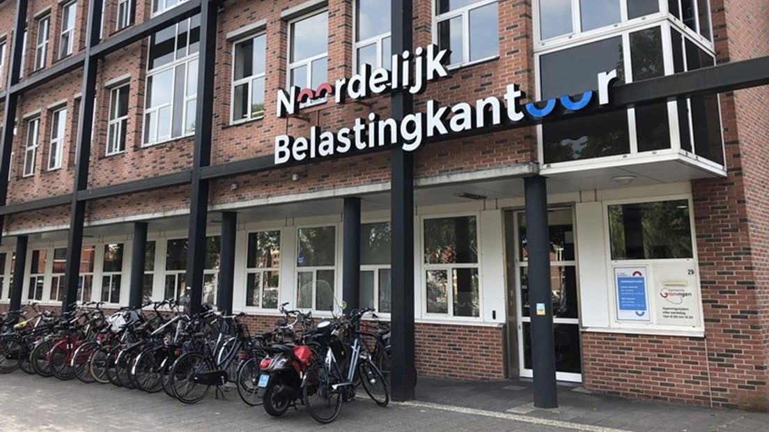 Het Noordelijk Belastingkantoor in Groningen (foto Goos de Boer/RTV Noord)