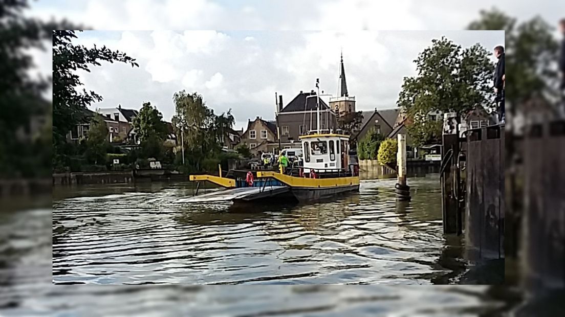 Het veerpontje tussen Gouderak en Moordrecht