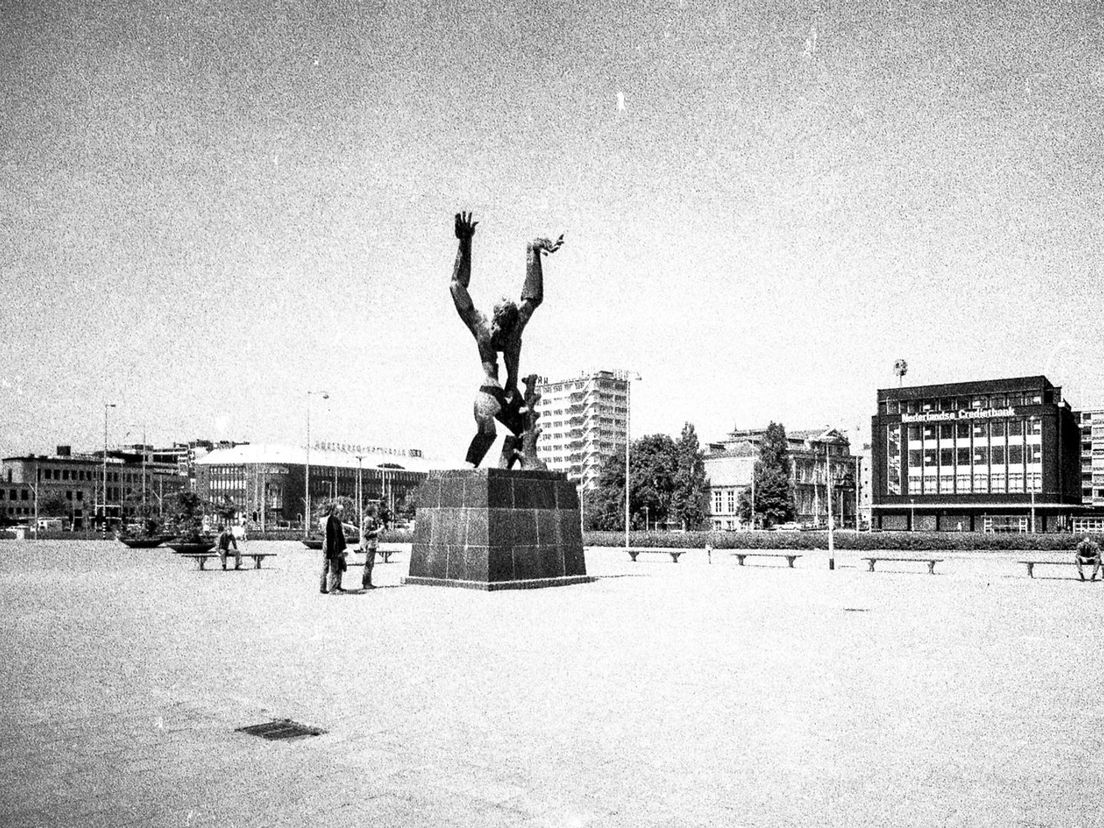 Plein 1940 met De Verwoeste Stad in 1973
