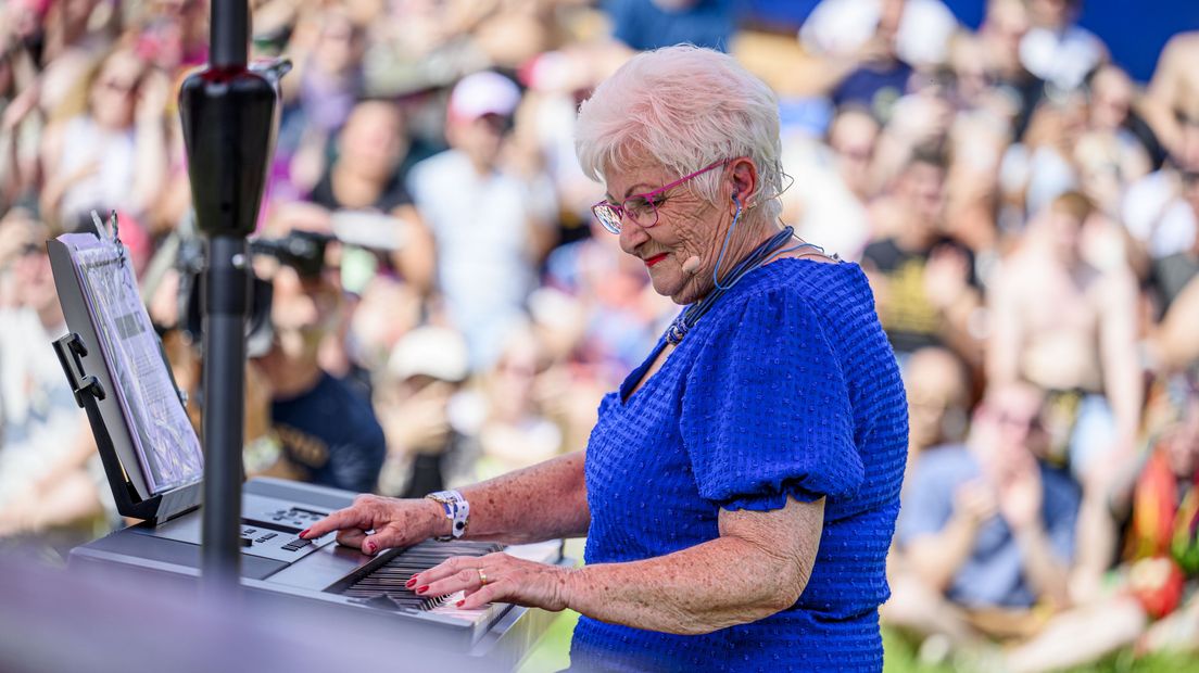 Orgel Joke op de eerste dag van festival Zwarte Cross in 2024