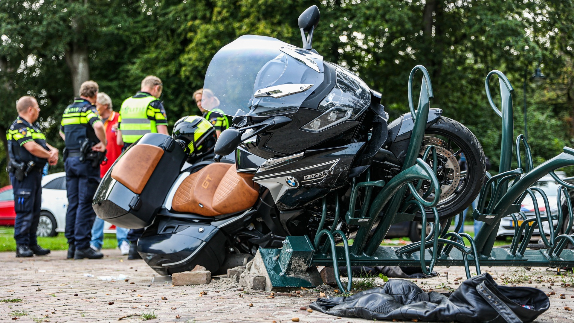 112-nieuws Van 30 September: Motorrijder Gewond Na Botsing In Sint ...