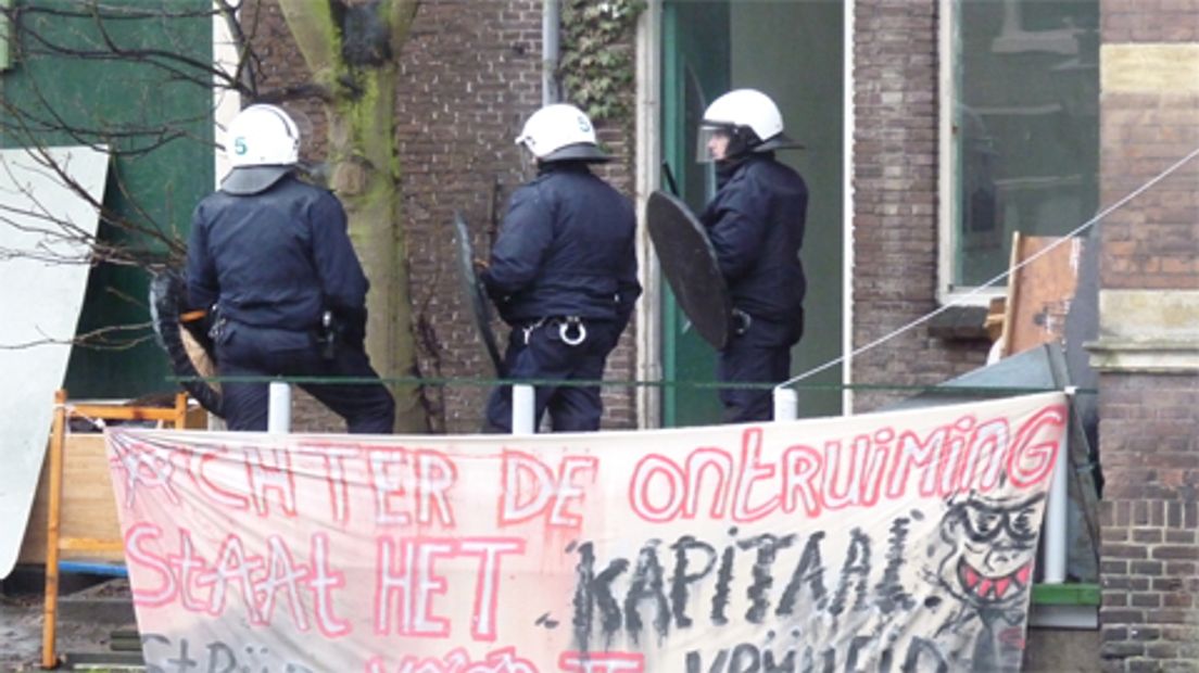 Ontruiming kraakpand Koppenhinksteeg Leiden 2