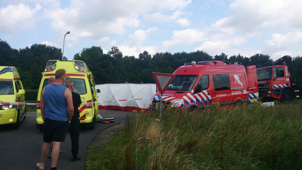 Auto te water in Stieltjeskanaal: vier personen overleden