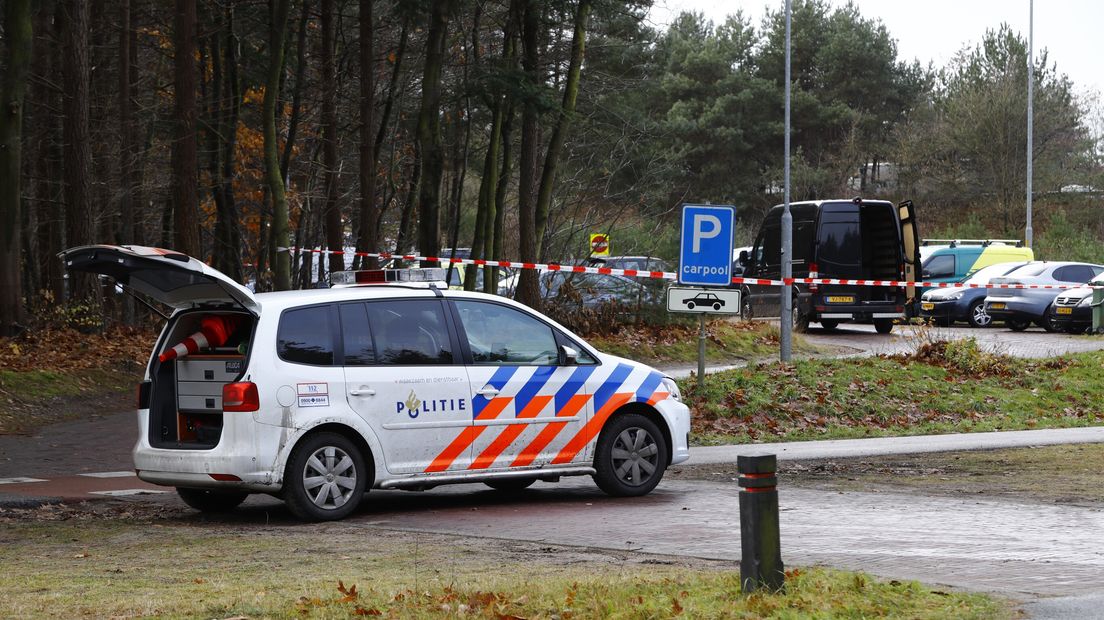 Na de ontvoering aan de Oenenburgweg in Nunspeet doet de recherche nu onderzoek in een huis in Doornspijk. De politie zegt dat het onderzoek te maken heeft met de ontvoering, maar wil niet bevestigen of daar het slachtoffer woont.