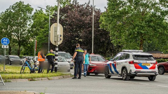 Fietser loopt hoofdwond op na botsing