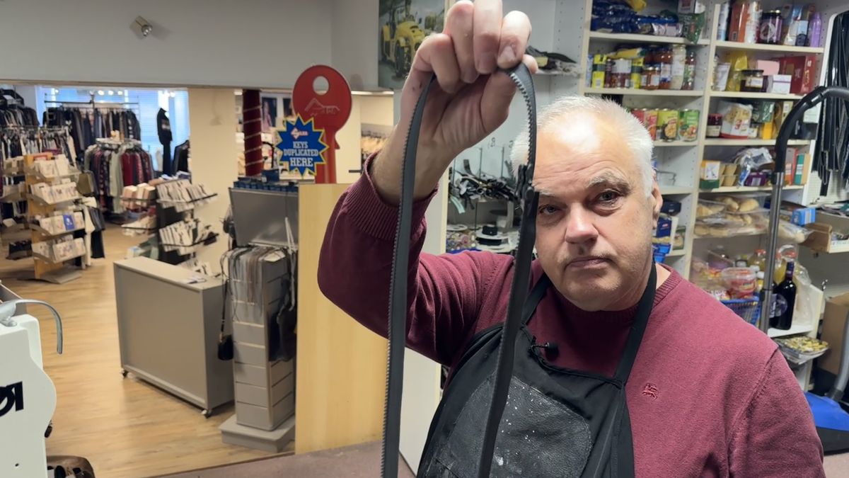 Mensen die maar één hand kunnen gebruiken worden geholpen met 'wonderrits' uit Elsloo