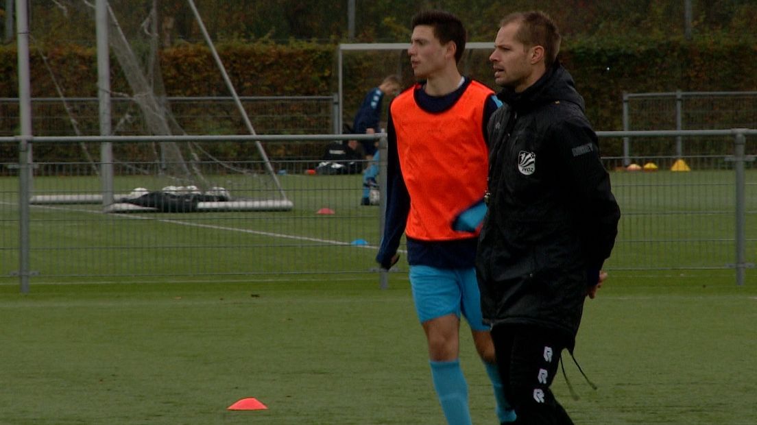 'Stapje voor stapje' rolt oud-prof Istvan Bakx het trainersvak in