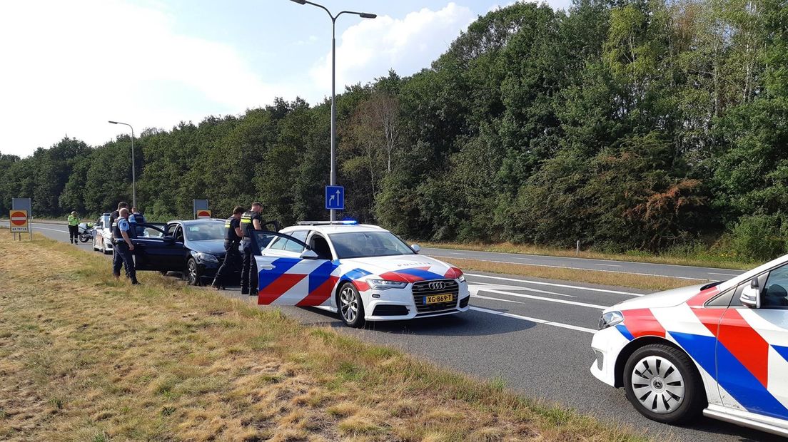 Dronken man aangehouden voor rondscheuren in Mercedes op A1 bij Oldenzaal