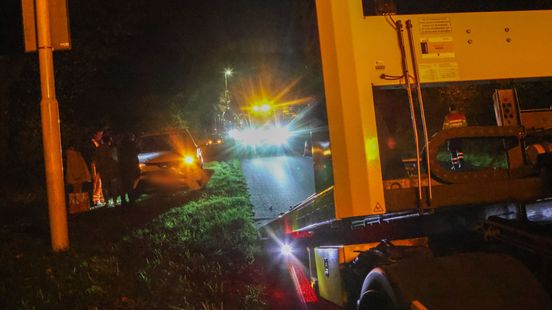 Botsing tussen auto en vrachtwagen