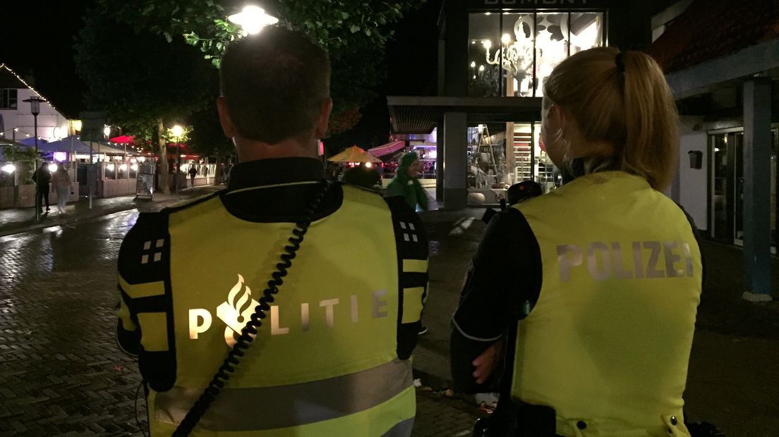 Nederlandse en Duitse politie in Renesse