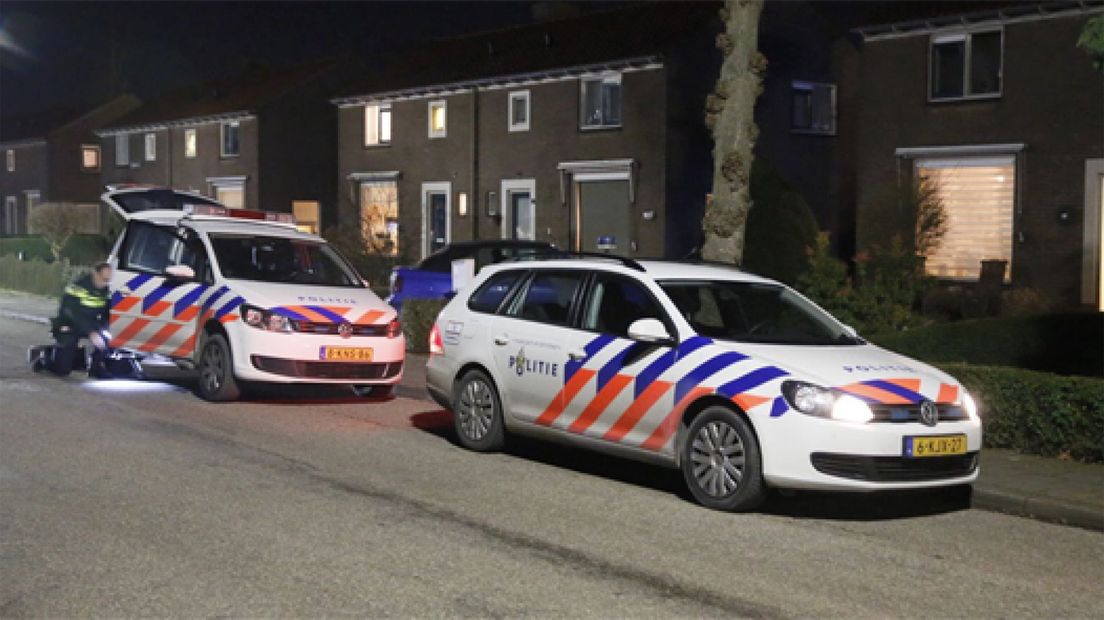 Aan de Nieuwe Steeg in Herwijnen is vrijdagavond
een man neergestoken.