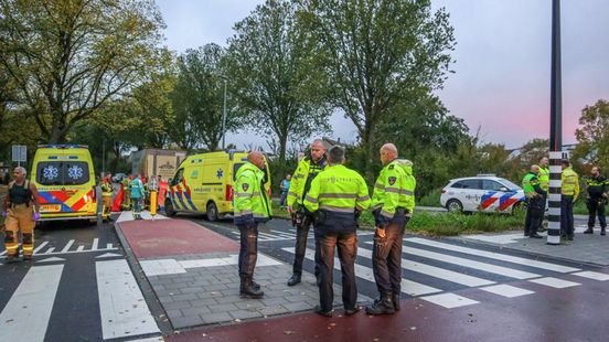 Kind op fiets overleden na aanrijding vrachtwagen. Kind op fiets overleden na aanrijding vrachtwagen.