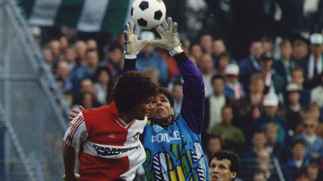 Patrick Lodewijks namens FC Groningen in actie tegen Feyenoord