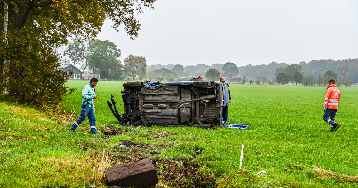 112-nieuws: Twee auto's zwaar beschadigd door botsing bij Opende