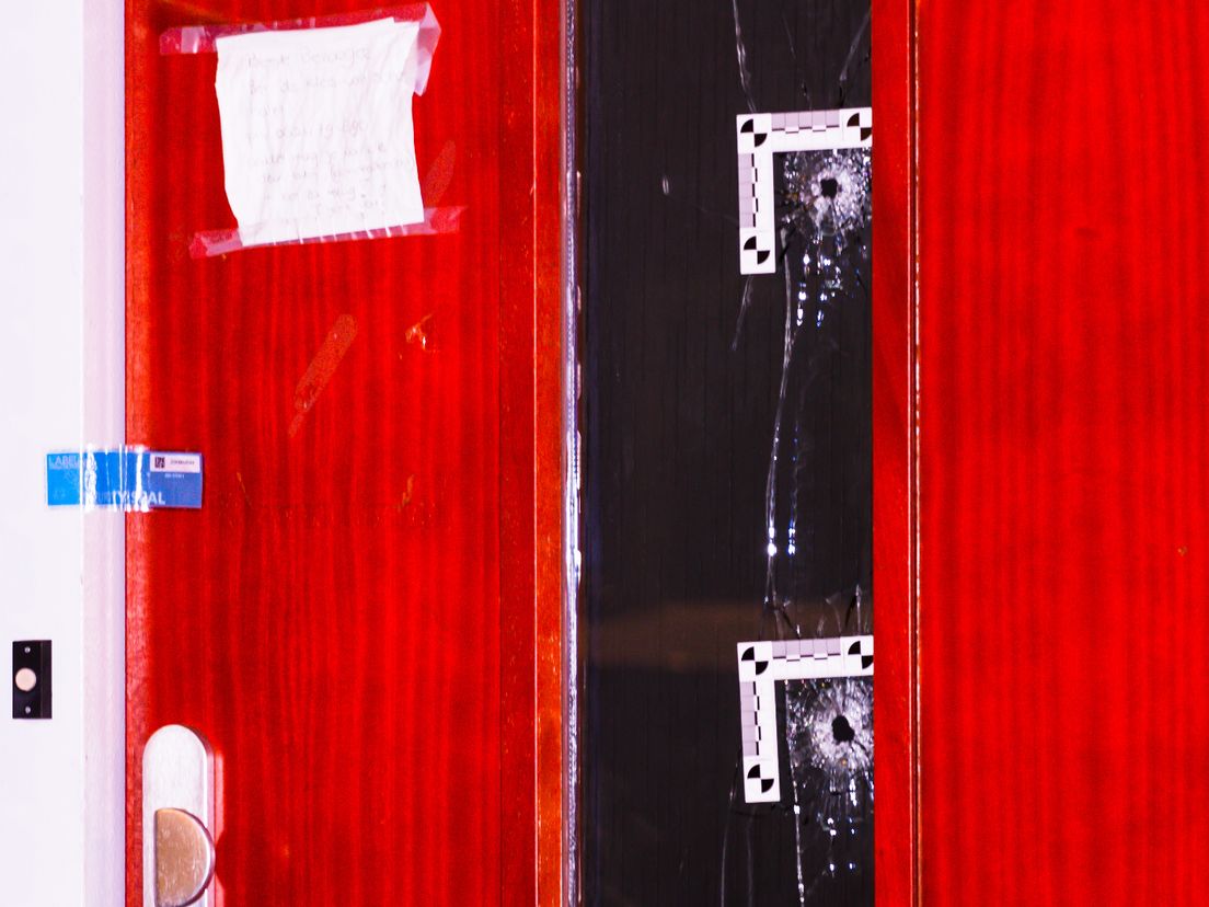 Woning beschoten aan Charactostraat in Capelle aan den IJssel.