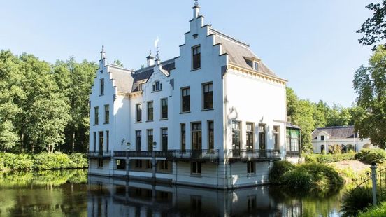 Spoken, pauwen en Jugendstil: Kasteel Staverden voor de laatste keer open