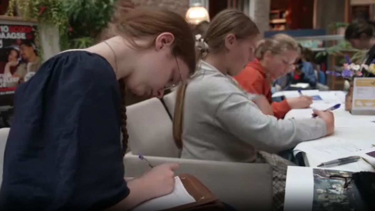 Deventer omarmt young adult: 'Steeds meer jongeren in de boekwinkel'