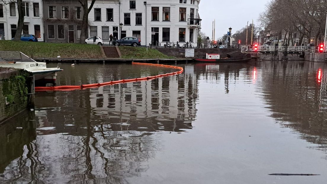 De olieschermen op de Oudegracht