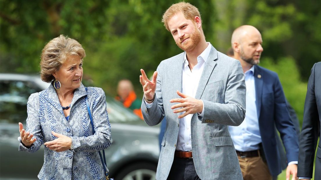 Prinses Margriet ontvangt Prins Harry in Den Haag