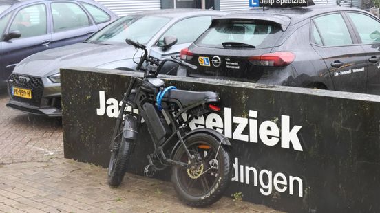 Voorwiel fatbike breekt af bij botsing in Ede
