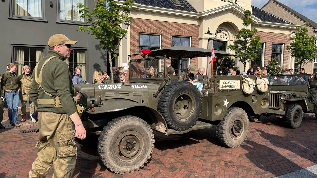 Waar kun je de komende dagen optochten van oude legerwagens zien?