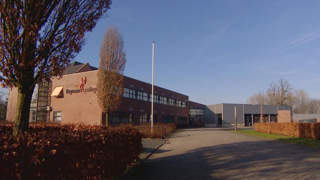 Exterieur Reynaertcollege in Hulst