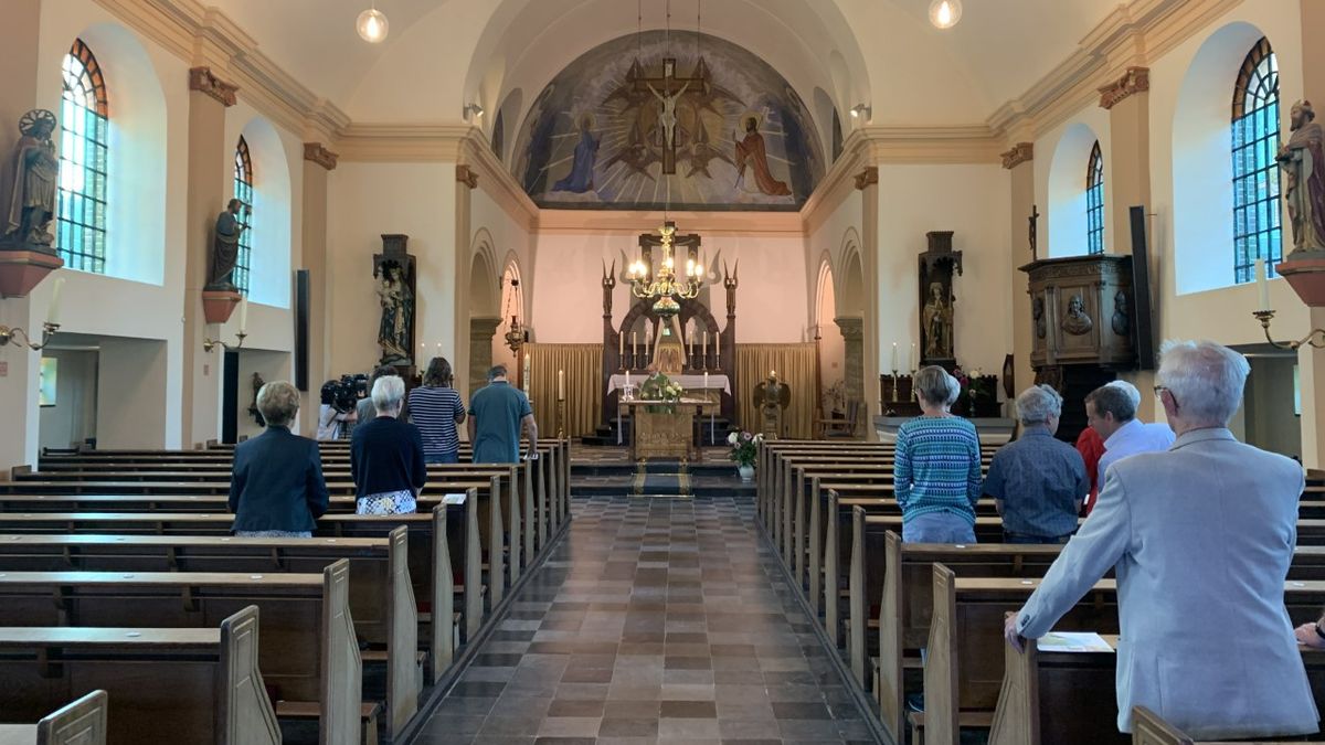 Video: Zondagse mis of niet in Hunsel en Ell?