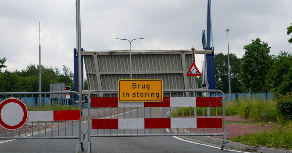Storing aan brug in Assen toch niet verholpen, verkeer kan over