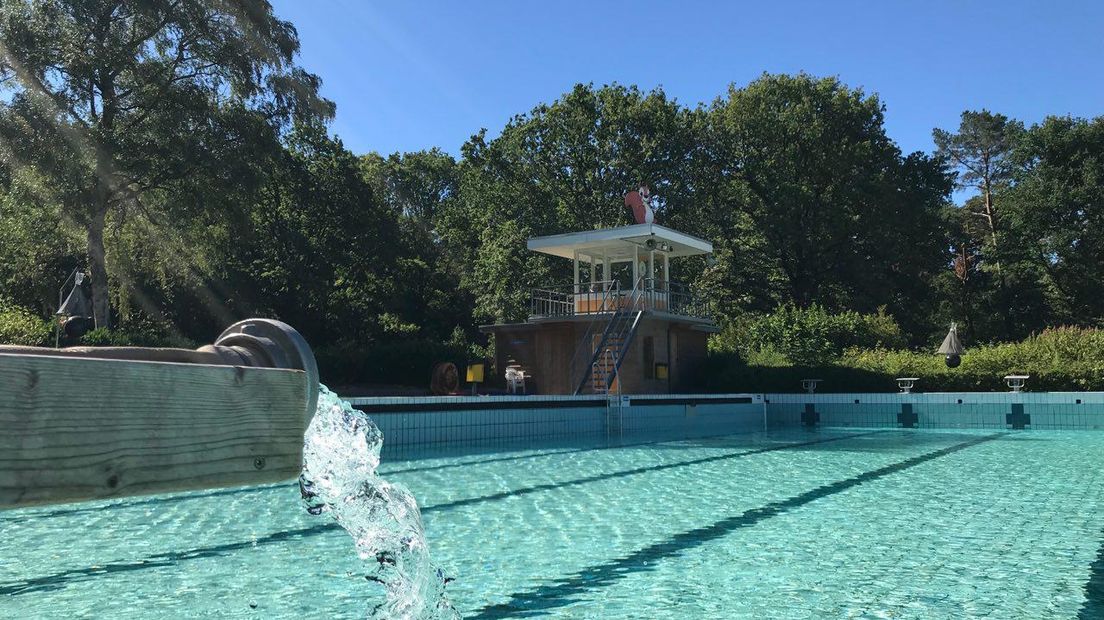 Het Bosbad wordt weer gevuld (Rechten: Andries Ophof/RTV Drenthe)