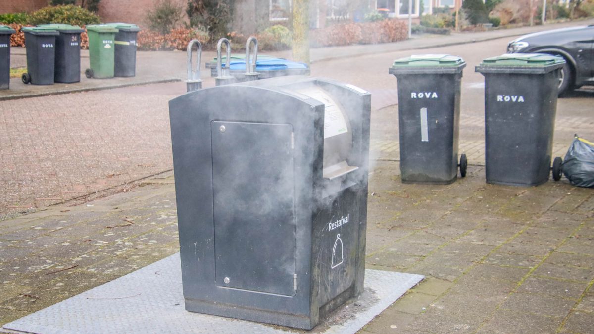 Rook uit container in Amersfoort