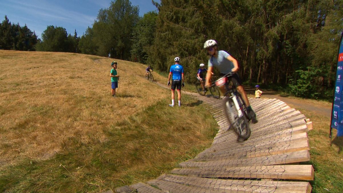 Veendam opent mountainbikeroute speciaal voor kinderen: 'Geen volwassenen die voorbijscheuren'