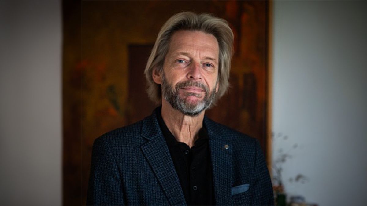 Oud-Omrop-medewerker Piter Zwart (60), aanjager Friese cultuur, overleden