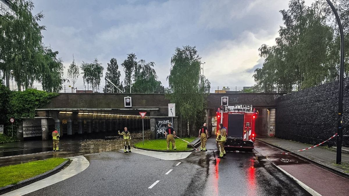 112 Nieuws: Bestuurder scootmobiel raakt gewond | Tunnel onder water in Enschede