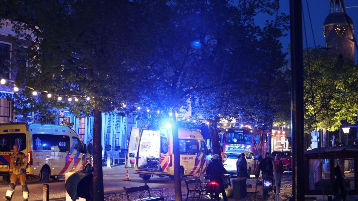 112 Nieuws: Man gewond in haven Blokzijl