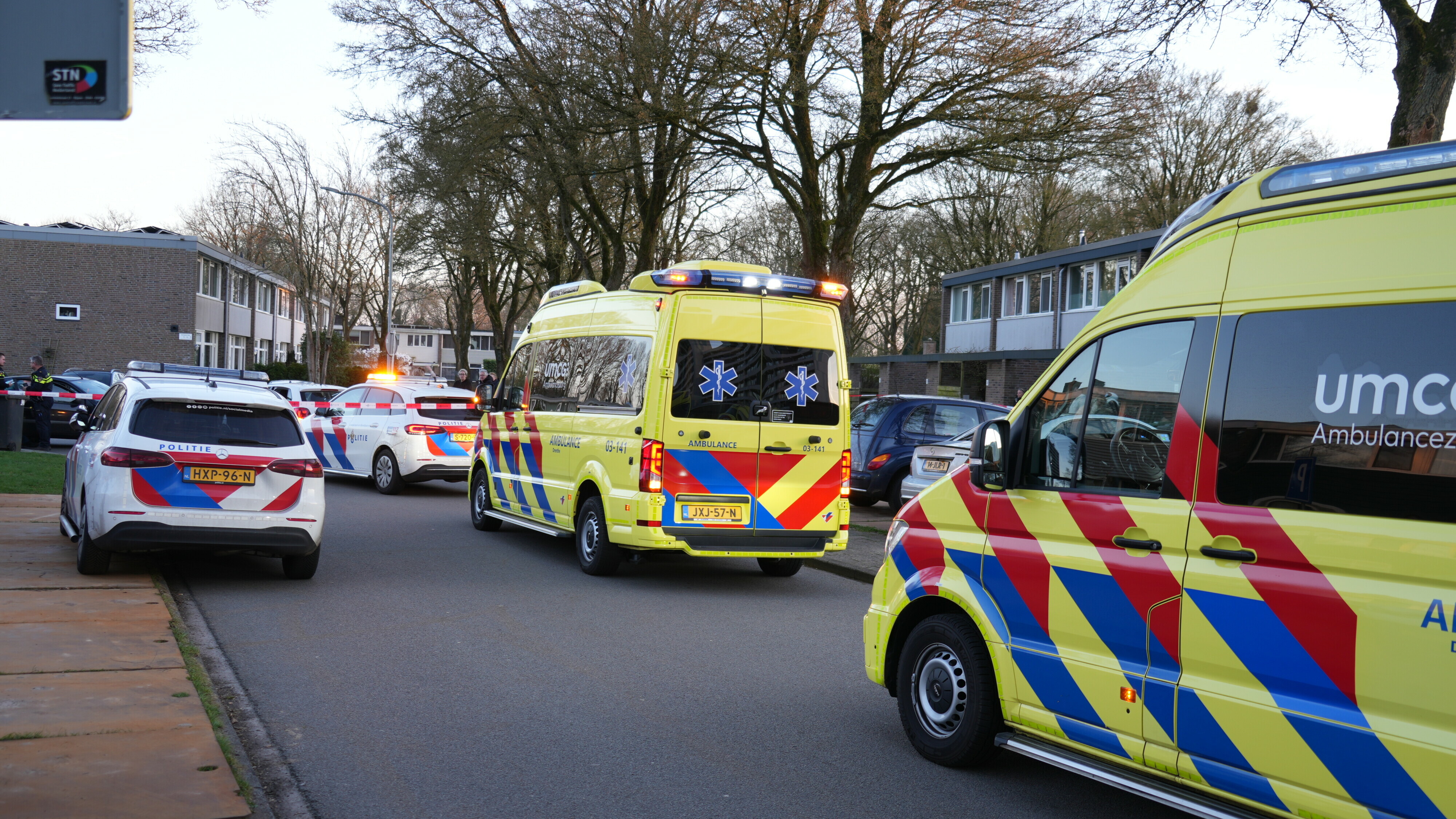 Gezin naar ziekenhuis na botsing in Emmen