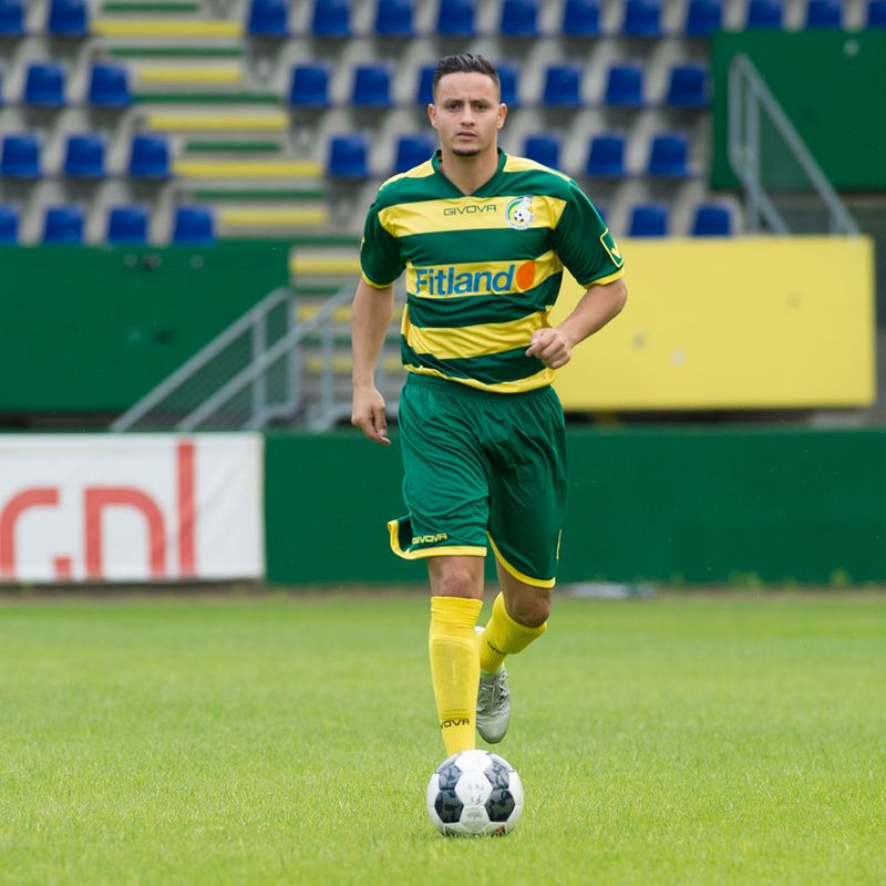 probleemkind-aziz-khalouta-duikt-op-bij-amateurclub-l1-nieuws