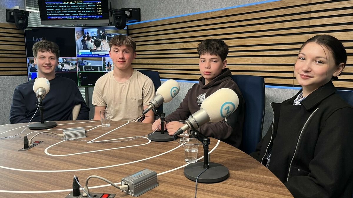 Zelensky krijgt award in Middelburg, Oekraïense jongeren uit Tholen kijken met trots toe