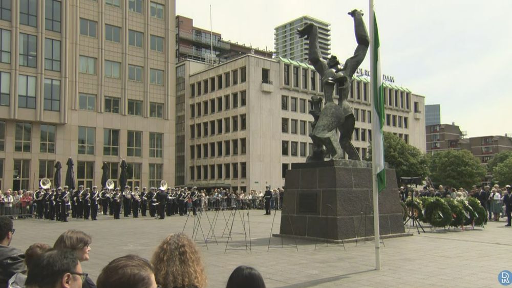 Kijk terug: herdenking van het bombardement op Rotterdam - Rijnmond