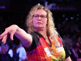 Dartsters willen niet met transvrouw spelen en stappen uit Nederlands vrouwenteam