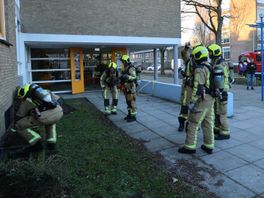 Scholieren en leraren geëvacueerd vanwege brand, school blijft dicht