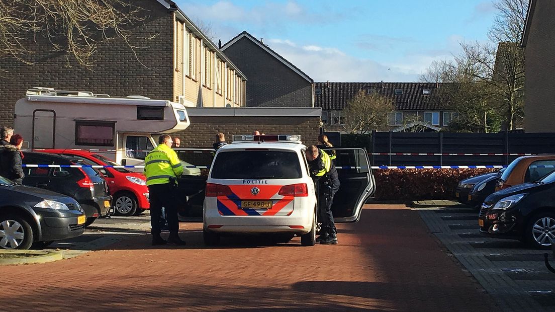 De politie is bezig met een onderzoek bij de woning (Rechten: Persbureau Meter)