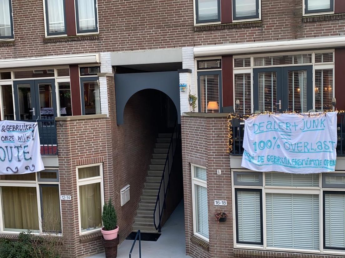 Buurt eist maatregelen tegen junks: 'Poepen, kotsen en urine voor de deur. We zijn het zat!'