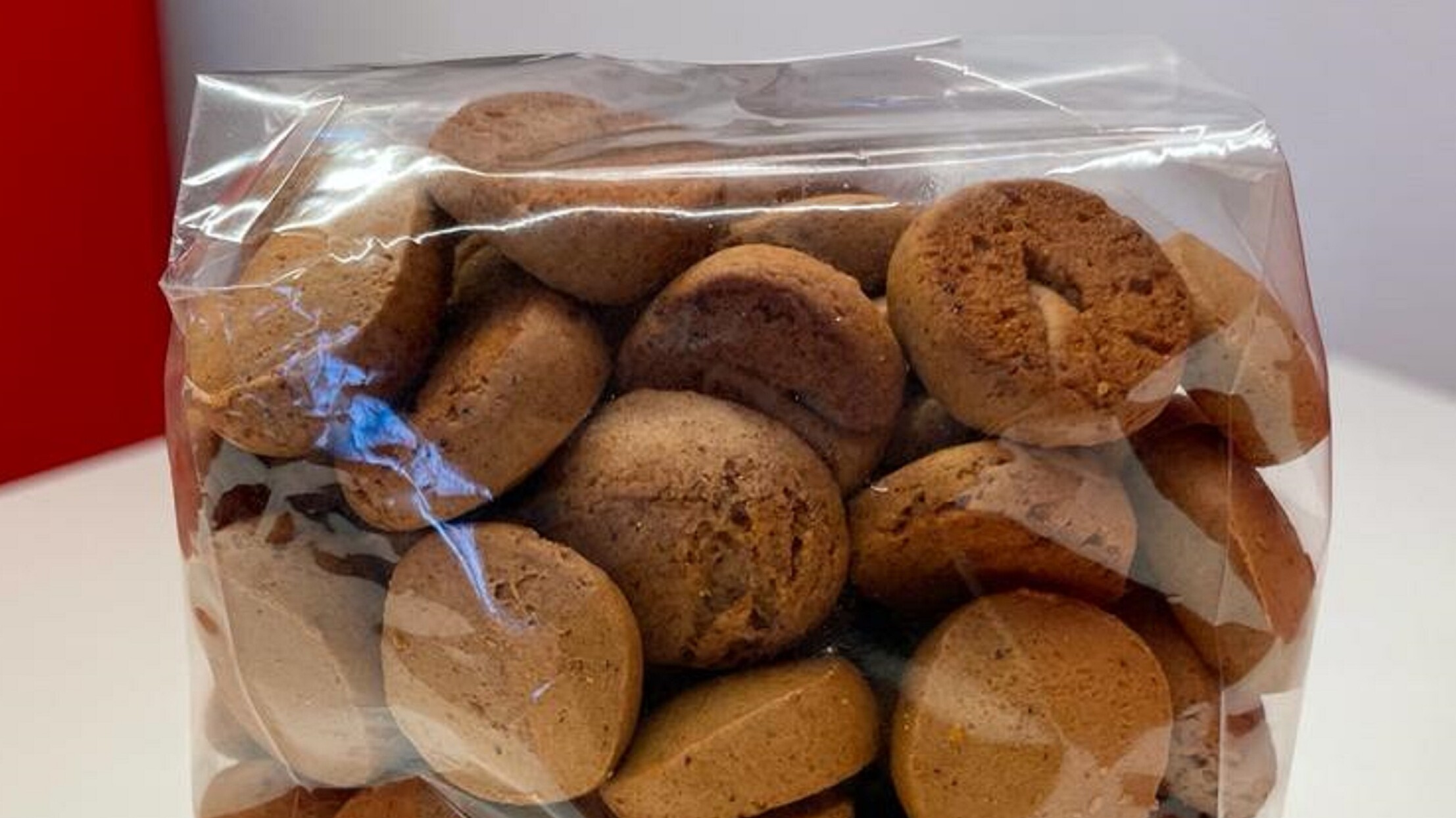 In pakje ambachtlike Fryske pipernuten