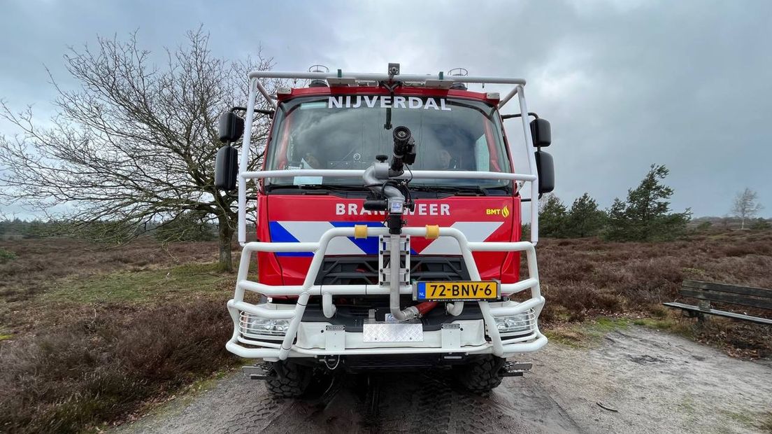 Deze brandweerwagen blust zichzelf in een noodsituatie
