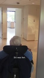 Stoet ouderen dwars door Assen