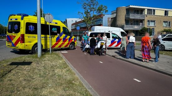Fatbiker gewond na aanrijding auto. Fatbiker gewond na aanrijding auto.