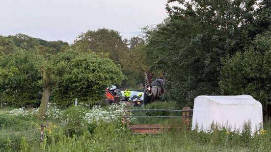 Kind met spoed naar ziekenhuis na aanrijding door shovel